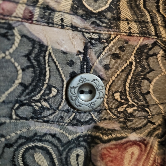 Women's Patterned Jacket - Picture 2 of 4